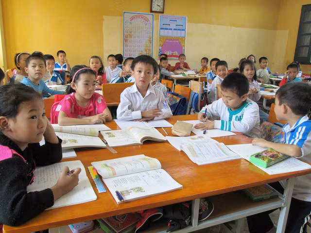 Việc giáo dục con cái luôn là vấn đề lớn đối với những bậc cha mẹ. (Ảnh: giadinh.net.vn)