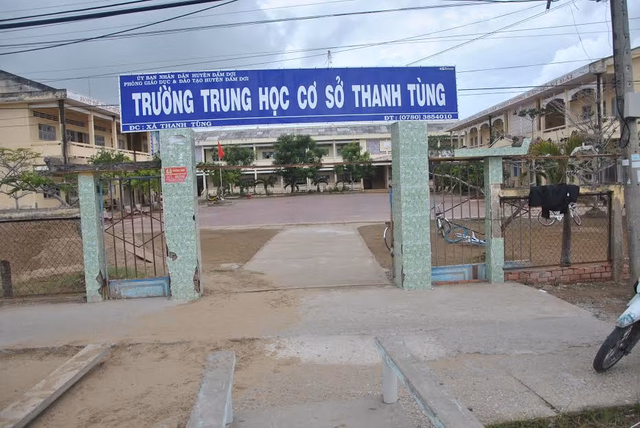 Hiệu trưởng độc quyền 30 năm đòi kỷ luật người tố cáo ảnh 1 Hiệu trưởng độc quyền 30 năm đòi kỷ luật người tố cáo ảnh 1