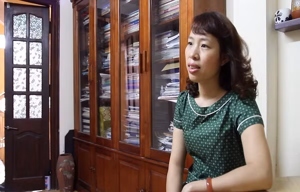 Cô Đàm Hải Yến chia sẻ về những đổi mới trong công tác hướng nghiệp tại nhà trường THPT. (Ảnh: Minh Nguyệt)