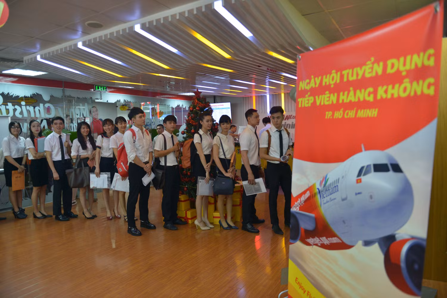 Thí sinh dự tuyển tiếp viên tại Vietjet Air.