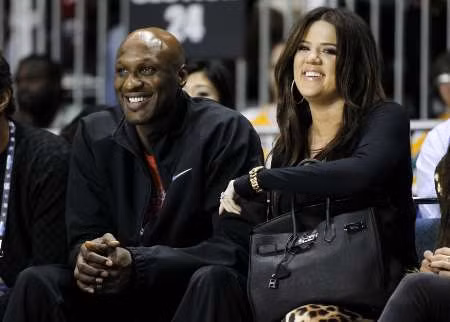 Khloe Kardashian và Lamar Odom sở hữu chiếc nhẫn kim cương 9 cara trị giá 850.000 USD. Ảnh. Reuters. Khloe Kardashian và Lamar Odom sở hữu chiếc nhẫn kim cương 9 cara trị giá 850.000 USD. Ảnh. Reuters.