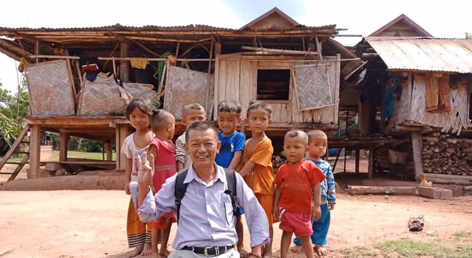 Ông Cời của các em nhỏ. Ảnh: NVCC