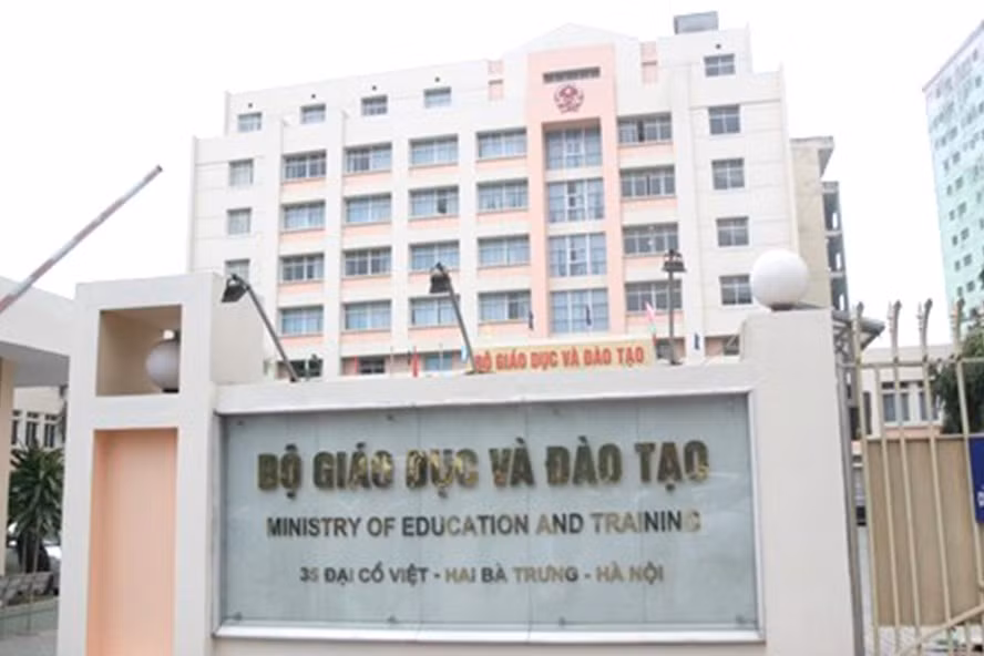 Bộ trưởng Nhạ yêu cầu các địa phương không về Hà Nội chúc tết Bộ Giáo dục (Ảnh: VGP)