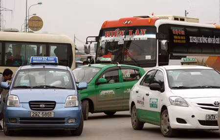 Sơn màu đồng nhất giữa các xe taxi liệu có giảm được sự lộn xộn và taxi dù, taxi nhái? Sơn màu đồng nhất giữa các xe taxi liệu có giảm được sự lộn xộn và taxi dù, taxi nhái?