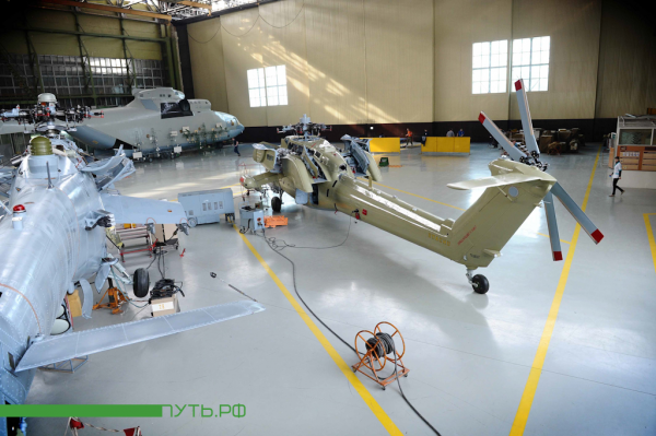 Ngay sau khi được lắp ráp, các máy bay trực thăng tấn công mới được sản xuất như Mi-28N, Mi-35M, Mi-26 sẽ gia nhập quân đội để “thực hiện nghĩa vụ” bảo vệ đất nước.