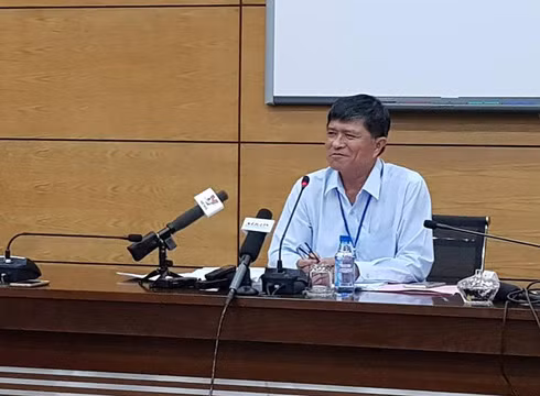 Phó Giám đốc Sở Giáo dục và Đào tạo thành phố Nguyễn Văn Hiếu tại buổi họp báo (ảnh: P.L) Phó Giám đốc Sở Giáo dục và Đào tạo thành phố Nguyễn Văn Hiếu tại buổi họp báo (ảnh: P.L)