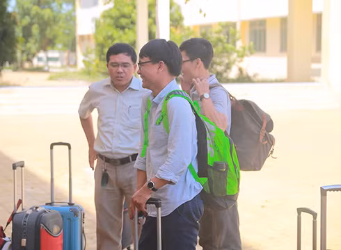 Hàng nghìn giảng viên đại học ở Sài Gòn đã lên đường về các tỉnh làm nhiệm vụ coi thi (ảnh: HUFI) Hàng nghìn giảng viên đại học ở Sài Gòn đã lên đường về các tỉnh làm nhiệm vụ coi thi (ảnh: HUFI)
