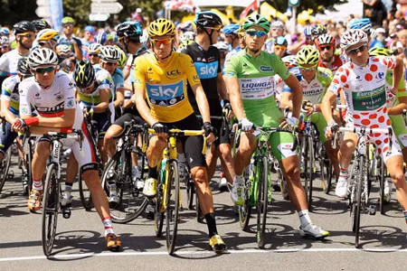 Trước chặng 20, Bradley Wiggins vẫn là người chiếm ưu thế so với người đứng thứ hai. Trước chặng 20, Bradley Wiggins vẫn là người chiếm ưu thế so với người đứng thứ hai.