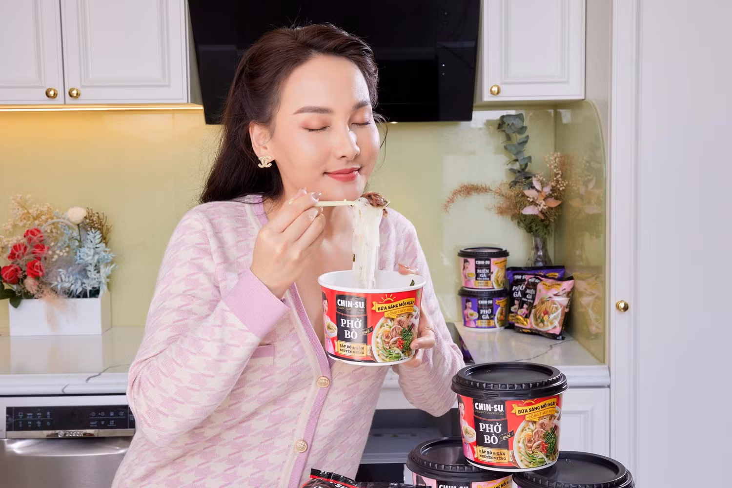 Phở bò CHIN-SU luôn là lựa chọn hàng đầu của Bảo Thanh trong các chuyến đi xa