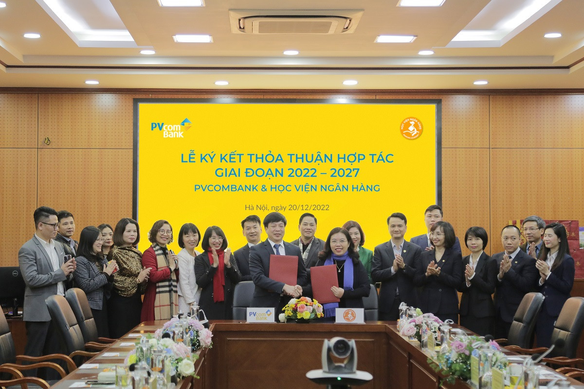 PVcomBank và Học viện Ngân hàng ký kết hợp tác thành công.