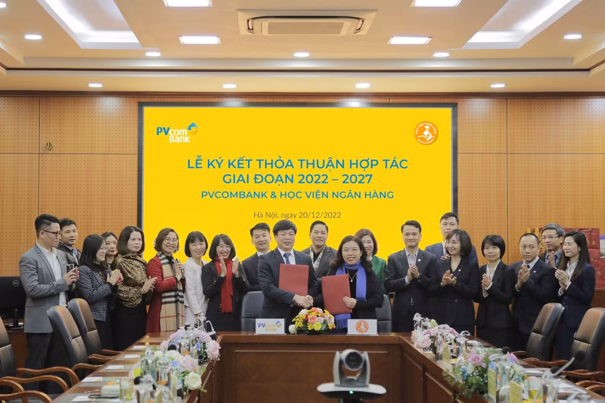 PVcomBank và Học viện Ngân hàng ký kết hợp tác thành công. PVcomBank và Học viện Ngân hàng ký kết hợp tác thành công.