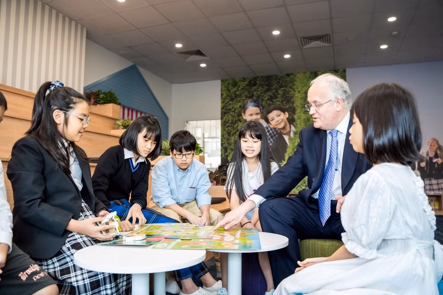 Tinh thần ham học hỏi được Brighton College Vietnam xây dựng cho mỗi học sinh thông qua việc giữ được sự tò mò, hiếu kì của các em