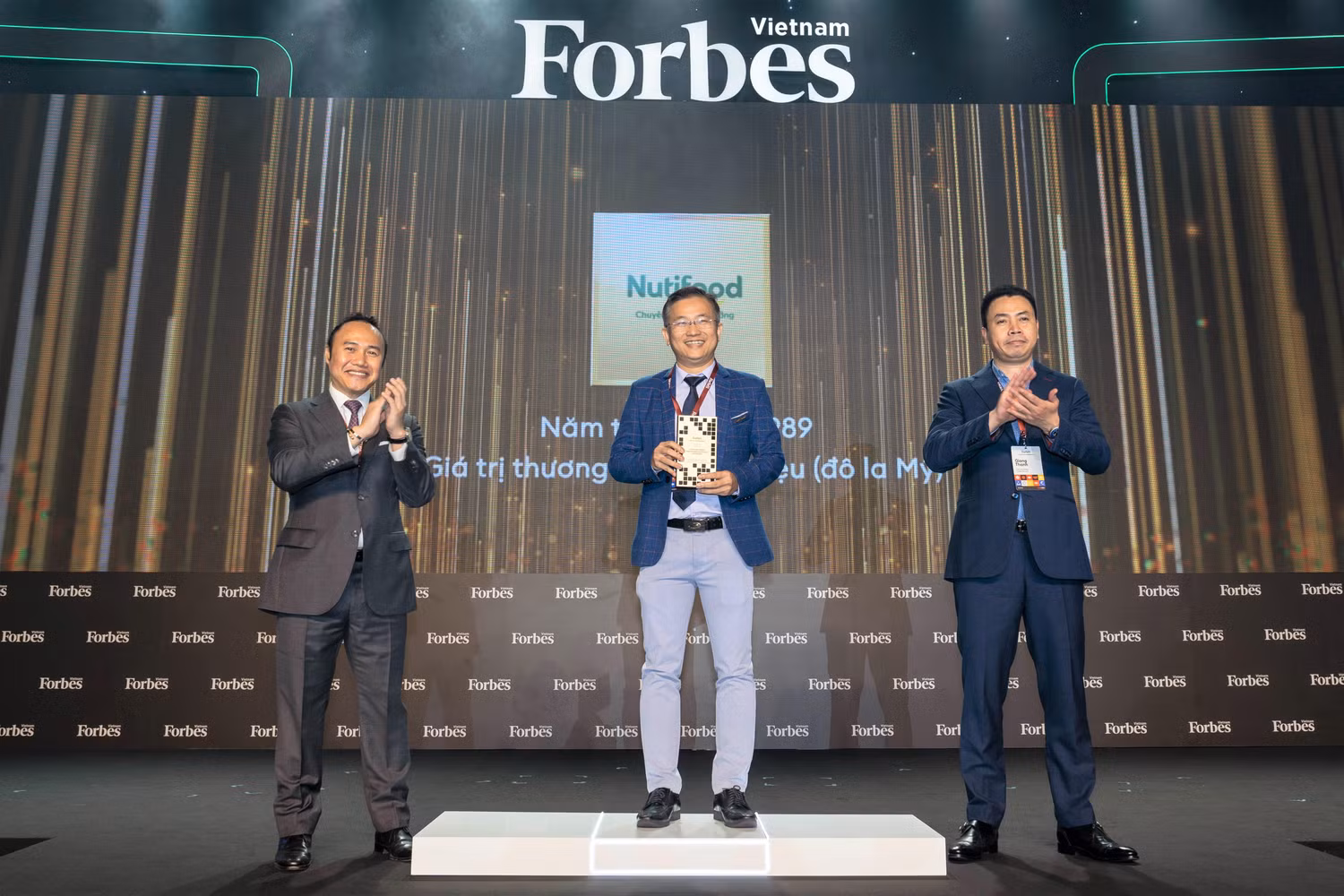 Ngày 27/10, Nutifood được tạp chí hàng đầu về lĩnh vực kinh doanh – Forbes Việt Nam bình chọn trong top 25 Thương hiệu F&B dẫn đầu năm 2022. Ngày 27/10, Nutifood được tạp chí hàng đầu về lĩnh vực kinh doanh – Forbes Việt Nam bình chọn trong top 25 Thương hiệu F&B dẫn đầu năm 2022.