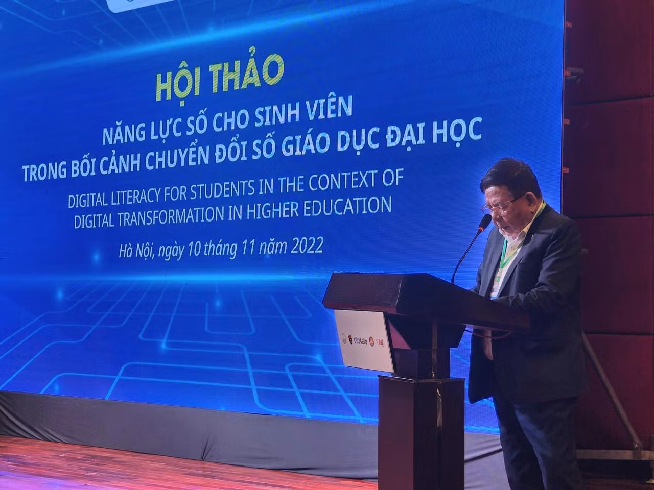 Phó Giáo sư, Tiến sĩ Trần Xuân Nhĩ phát biểu tại hội thảo. Ảnh Hoài Linh Phó Giáo sư, Tiến sĩ Trần Xuân Nhĩ phát biểu tại hội thảo. Ảnh Hoài Linh