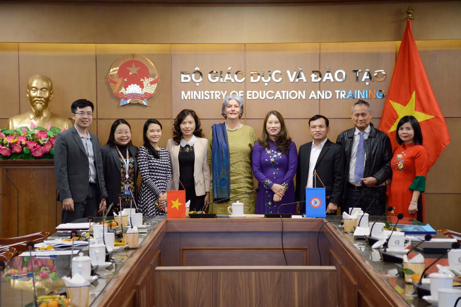 Các đại biểu tham dự tại đầu cầu Việt Nam (ảnh: Bộ giáo dục và Đào tạo) Các đại biểu tham dự tại đầu cầu Việt Nam (ảnh: Bộ giáo dục và Đào tạo)