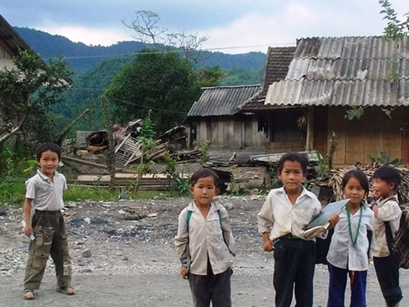 Trong khi đó thiếu nhi miền núi rất khó để được tham gia các trò chơi như vậy. Trong khi đó thiếu nhi miền núi rất khó để được tham gia các trò chơi như vậy.