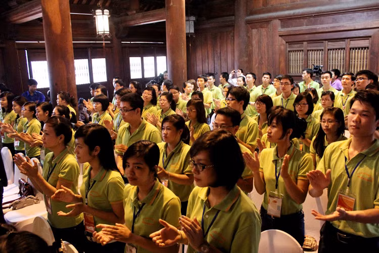 107 gương mặt xuất sắc nhất các trường đại học, học viện tại TP Hà Nội sẽ vinh dự được trao đổi với các vị lãnh đạo Đảng và Nhà nước trong đầu tuần sau. >> Chùm ảnh: Chiêm ngưỡng tác phẩm 3D "kinh dị" >> Những trò lố của sinh viên Trung Quốc trong ký túc xá (P4) >> Học sinh chửi bậy, nói tục vì người lớn dối trá >> Hoa khôi các trường Đại học, Cao đẳng