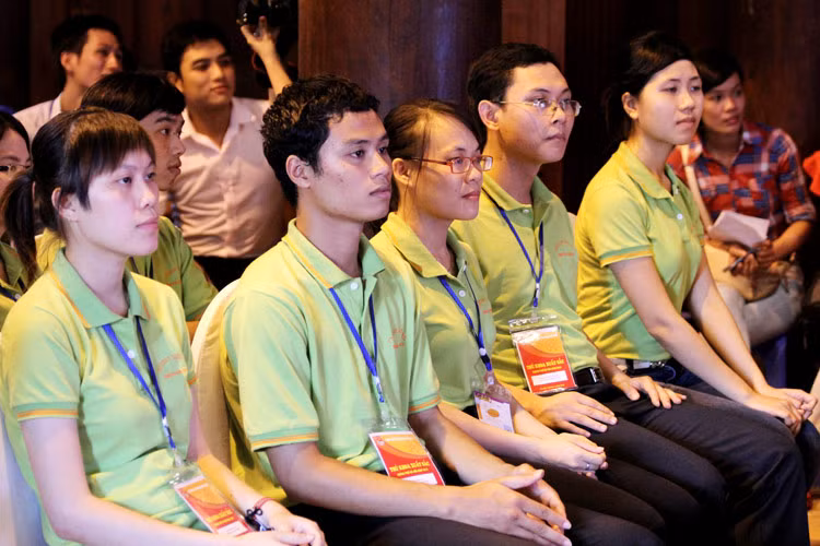>> Chùm ảnh: Chiêm ngưỡng tác phẩm 3D "kinh dị" >> Những trò lố của sinh viên Trung Quốc trong ký túc xá (P4) >> Học sinh chửi bậy, nói tục vì người lớn dối trá >> Hoa khôi các trường Đại học, Cao đẳng
