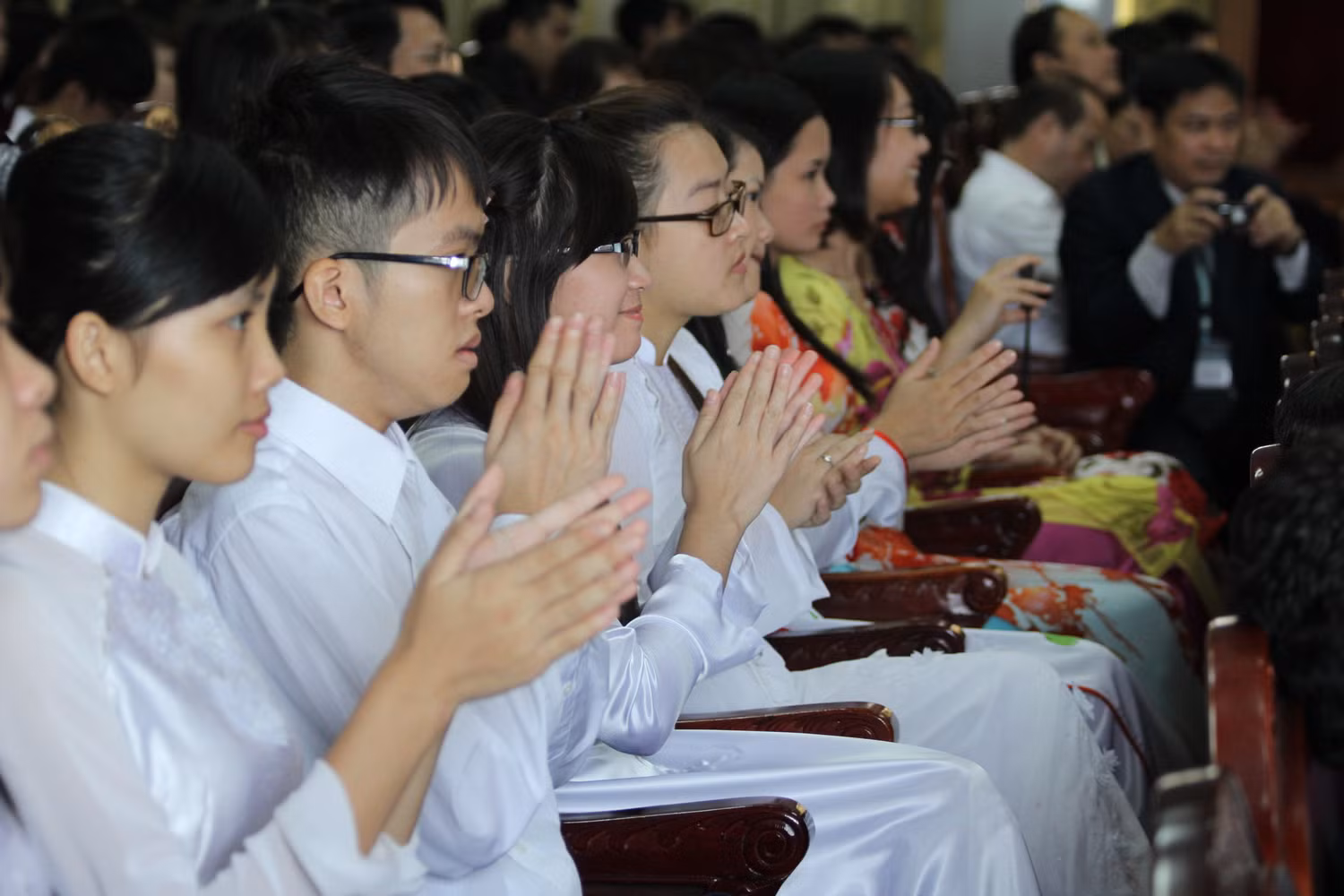 Những tân sinh viên K57 của Trường ĐH KHXH&NV. Ảnh Xuân Trung