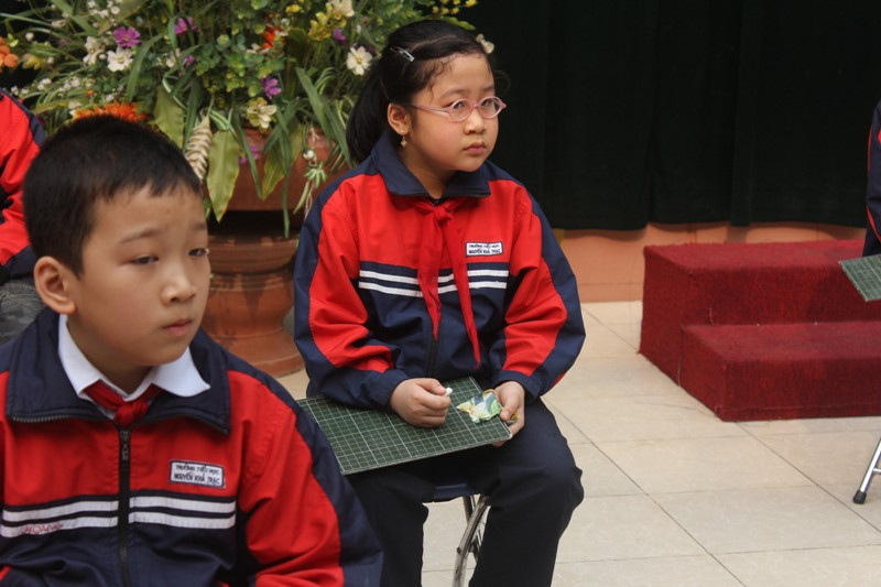 Chăm chú nghe đọc câu hỏi Chăm chú nghe đọc câu hỏi