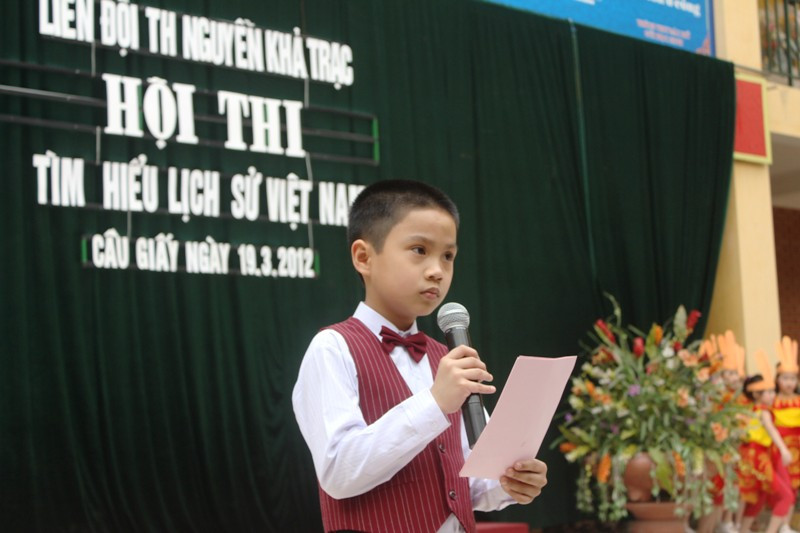 Các tiết mục, chương trình, MC…đều do những học sinh trong trường “đạo diễn”. Các tiết mục, chương trình, MC…đều do những học sinh trong trường “đạo diễn”.