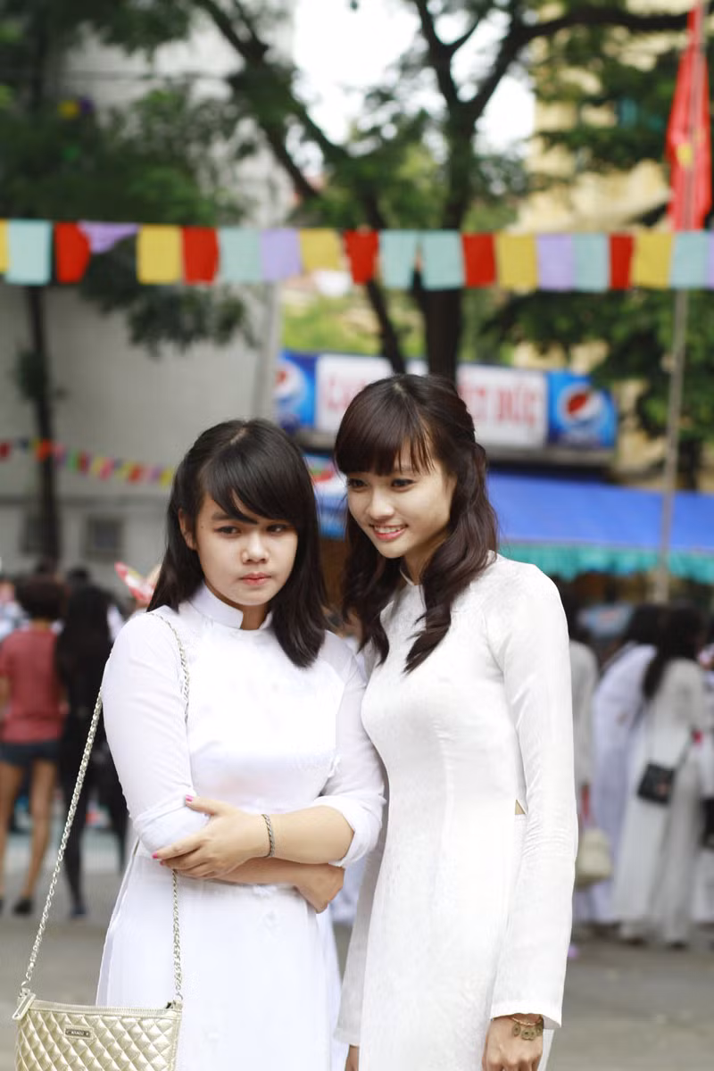 >>Gặp cô giáo siêu kute trong ngày khai giảng trường Ams >>Xúc động hình ảnh chú lính chì Thiện Nhân vào lớp 1 >>Xúc động clip: Học sinh khiếm thính hát Quốc ca bằng tay