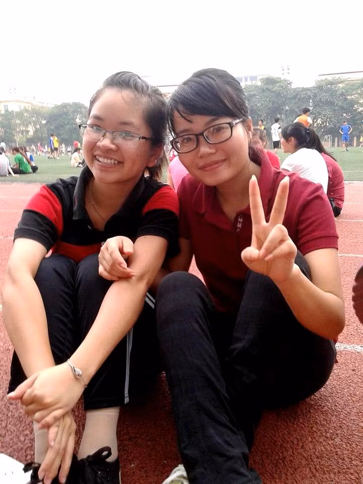 Phương Ly (bên trái) những ngày đầu đại học. Phương Ly (bên trái) những ngày đầu đại học.
