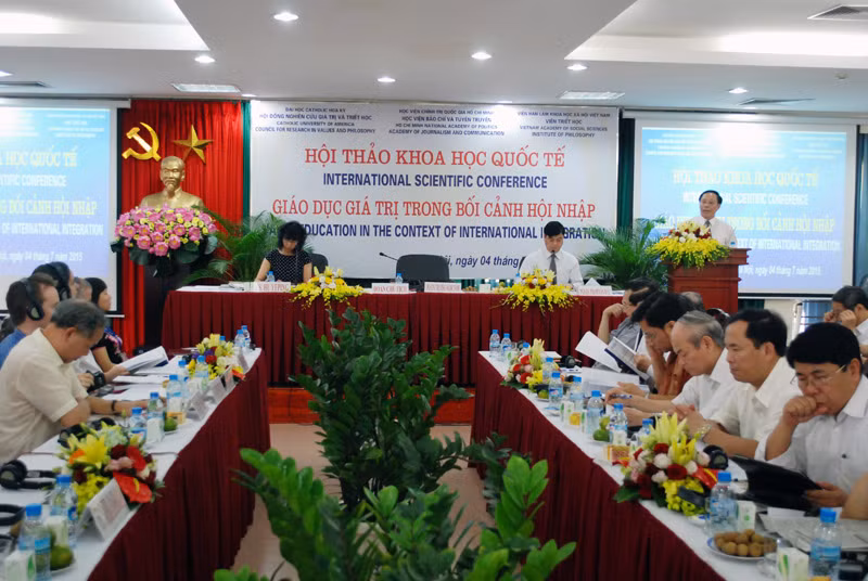 Nước Việt ta đang giáo dục truyền thống như thế nào? ảnh 2