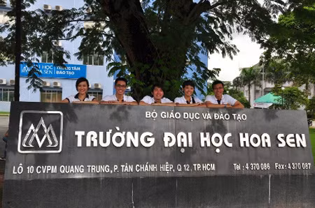 Cho tới nay, những căng thẳng, rắc rối xảy ra tại trường ĐH Hoa Sen vẫn chưa kết thúc. Cho tới nay, những căng thẳng, rắc rối xảy ra tại trường ĐH Hoa Sen vẫn chưa kết thúc.