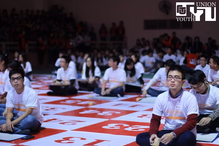 Các thí sinh tham gia chung kết FTU Golden Bell 2015. Các thí sinh tham gia chung kết FTU Golden Bell 2015.
