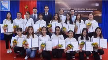 Nữ sinh giải nhất Toán tỉnh Bắc Ninh học siêu, chơi ghi-ta hay ảnh 3
