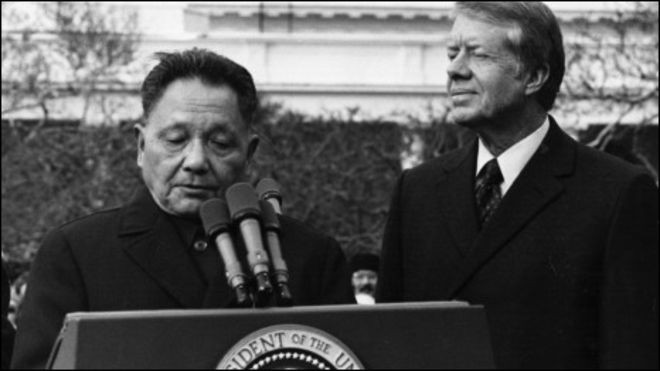 Đặng Tiểu BÌnh và Jimmy Carter trong cuộc họp báo chung ngày 31/1/1979, 17 ngày sau đó Đặng xua quân ồ ạt tấn công xâm lược toàn tuyến biên giới Việt Nam. Ảnh: BBC. Đặng Tiểu BÌnh và Jimmy Carter trong cuộc họp báo chung ngày 31/1/1979, 17 ngày sau đó Đặng xua quân ồ ạt tấn công xâm lược toàn tuyến biên giới Việt Nam. Ảnh: BBC.