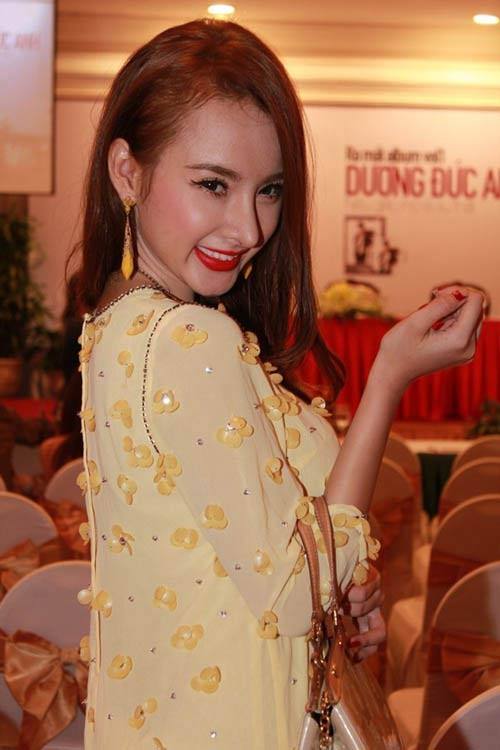 Hình ảnh Phương Trinh sửa mũi xuất hiện trước công chúng gần đây nhất. Hình ảnh Phương Trinh sửa mũi xuất hiện trước công chúng gần đây nhất.