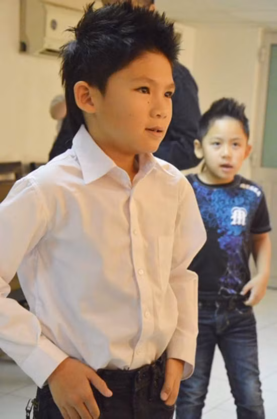 Trong khi đó, Beckham thể hiện một bài nhảy để ghi hình