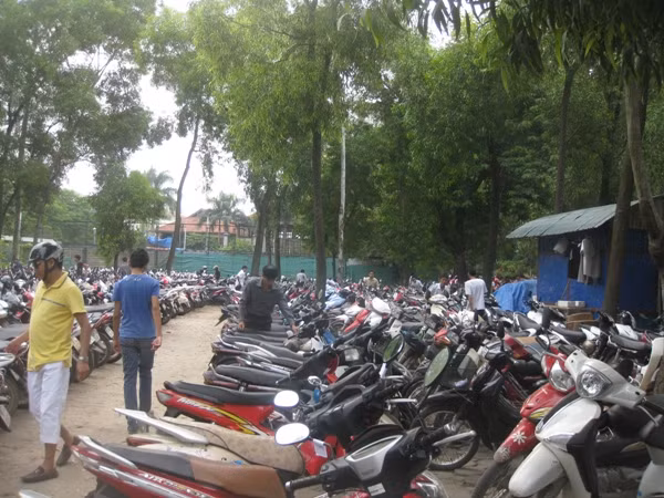 Các bãi gửi xe trong dịp 2/9 luôn trong tình trạng quá tải