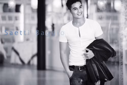 Cùng với cô bạn gái Andrea, Baggio vẫn đang là chủ đề hot, nhận được sự quan tâm đặc biệt của giới trẻ.