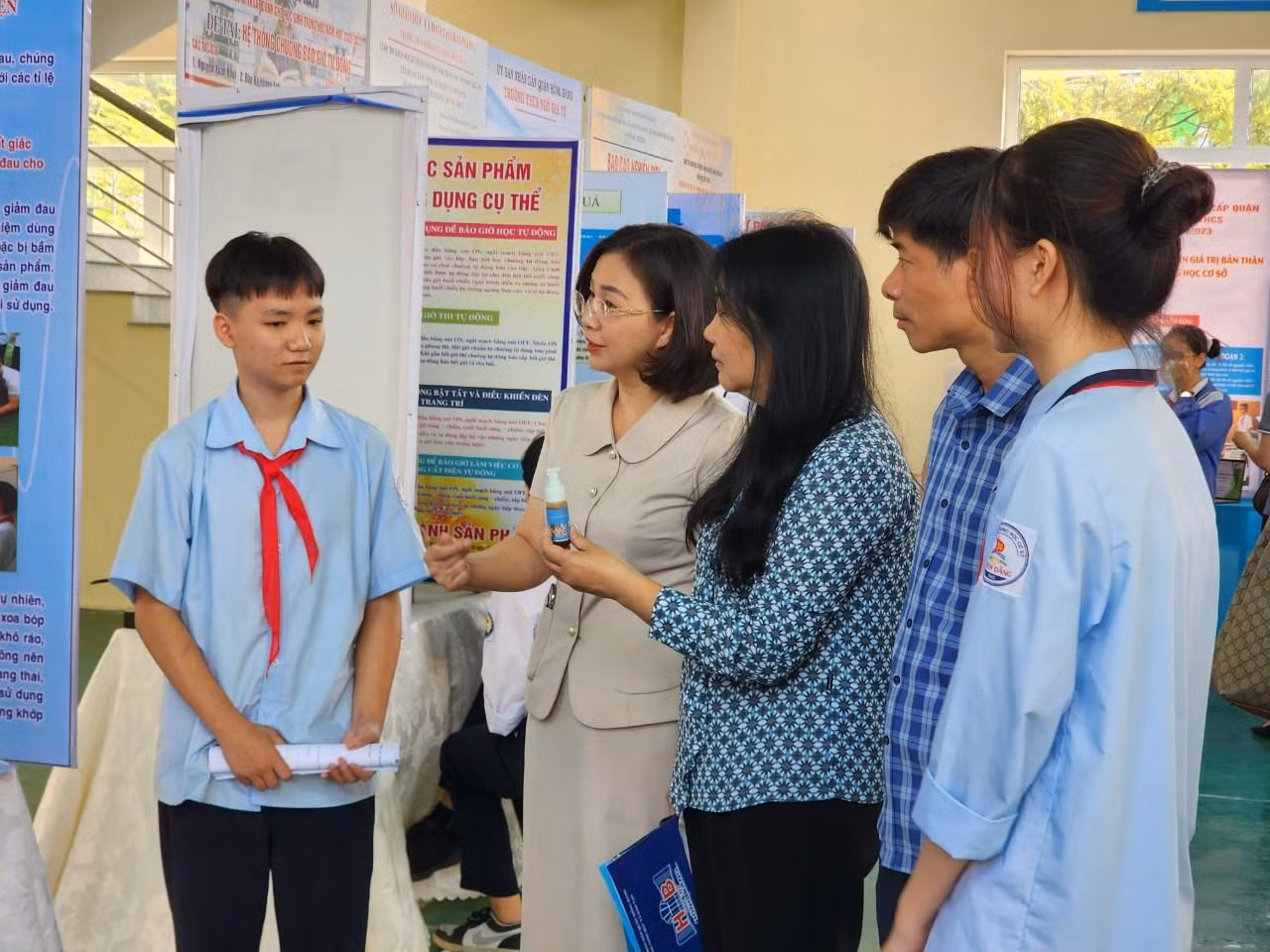 Thông qua cuộc thi khoa học kỹ thuật, học sinh được phát triển năng lực và phẩm chất (Ảnh: Phạm Linh) Thông qua cuộc thi khoa học kỹ thuật, học sinh được phát triển năng lực và phẩm chất (Ảnh: Phạm Linh)