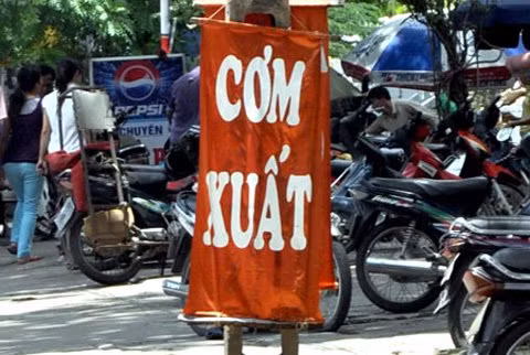 Có gạo xuất khẩu chứ không có cơm “xuất khẩu”! (đúng ra là cơm suất). Ảnh: VnExpress. Có gạo xuất khẩu chứ không có cơm “xuất khẩu”! (đúng ra là cơm suất). Ảnh: VnExpress.
