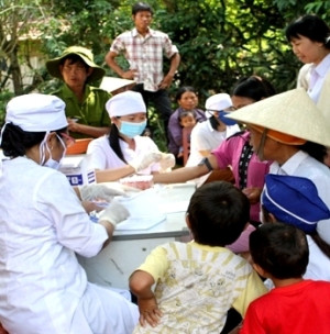 Người mắc bệnh không hề có biểu hiện ngứa ngáy hay đau đớn gì nên có thể đây không phải là “bệnh lạ” đang “hoành hành” tại huyện Ba Tơ.