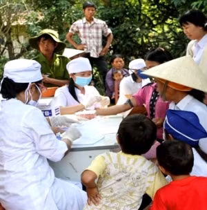 Người mắc bệnh không hề có biểu hiện ngứa ngáy hay đau đớn gì nên có thể đây không phải là “bệnh lạ” đang “hoành hành” tại huyện Ba Tơ.