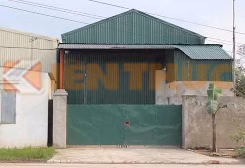 Bên ngoài Công ty TNHH 1 thành viên dịch vụ Nhật Anh không đề một chút thông tin nào.