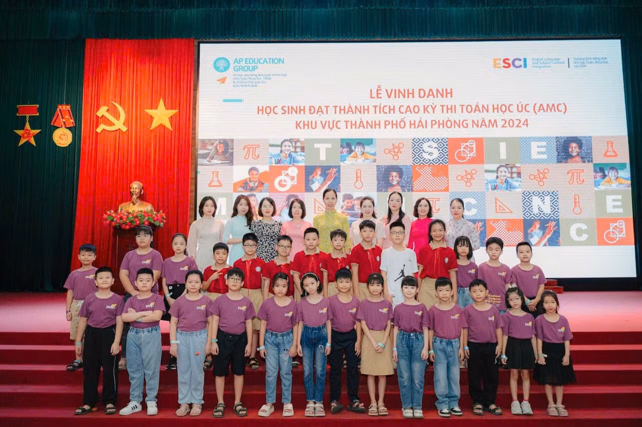 trao-giai-toan-uc-3.jpg