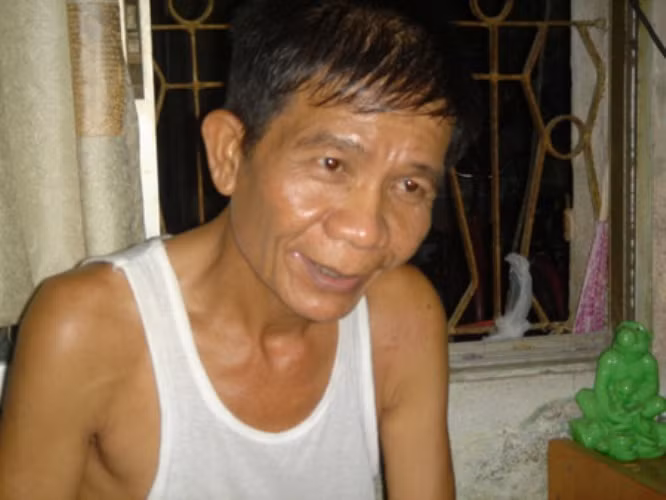 Trong khi cùng thời đó, Lâm Già và Cu Nên mải mê đâm thuê chém mướn, dằn mặt, tranh giành địa bàn hoạt động với nhau thì Dung Hà tỏ ra điềm tĩnh và khôn ngoan hơn. Thị tổ chức một hệ thống đường dây làm ăn khá hoàn chỉnh và khép kín từ cho vay nặng lãi, cầm đồ, cờ bạc, bảo kê,…đều là những công việc không phải động tay động chân nhiều mà vẫn có lãi cao. Người đàn bà này nắm trong tay một đám đàn em ong ve khá lớn, chuyên canh gác sòng bài và phục vụ hoạt động bảo kê (ảnh: Lâm Già hiện tại) Trong khi cùng thời đó, Lâm Già và Cu Nên mải mê đâm thuê chém mướn, dằn mặt, tranh giành địa bàn hoạt động với nhau thì Dung Hà tỏ ra điềm tĩnh và khôn ngoan hơn. Thị tổ chức một hệ thống đường dây làm ăn khá hoàn chỉnh và khép kín từ cho vay nặng lãi, cầm đồ, cờ bạc, bảo kê,…đều là những công việc không phải động tay động chân nhiều mà vẫn có lãi cao. Người đàn bà này nắm trong tay một đám đàn em ong ve khá lớn, chuyên canh gác sòng bài và phục vụ hoạt động bảo kê (ảnh: Lâm Già hiện tại)