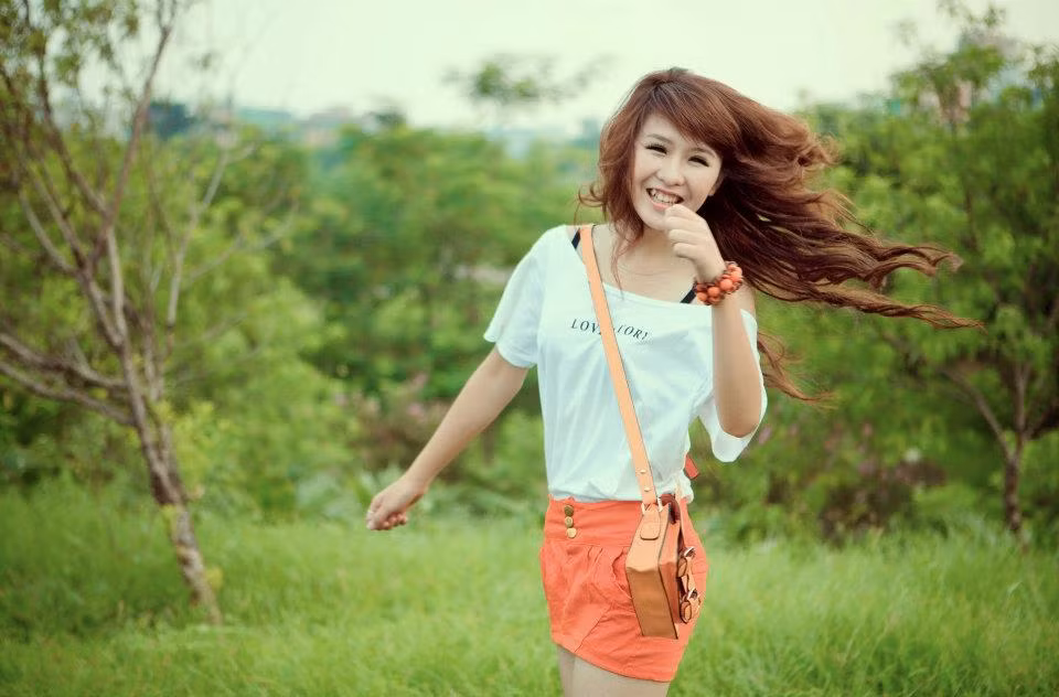 Sở thích của Dung là hát, múa, du lịch và chụp ảnh. Hiện tại, Dung đang theo học lớp nghệ thuật hát Chèo. Cô chia sẻ: "Mặc dù đây là một môn nghệ thuật không được giới trẻ ngày nay giành nhiều tình cảm. Nhưng bản thân mình lại có một niềm đam mê với nó" Sở thích của Dung là hát, múa, du lịch và chụp ảnh. Hiện tại, Dung đang theo học lớp nghệ thuật hát Chèo. Cô chia sẻ: "Mặc dù đây là một môn nghệ thuật không được giới trẻ ngày nay giành nhiều tình cảm. Nhưng bản thân mình lại có một niềm đam mê với nó"