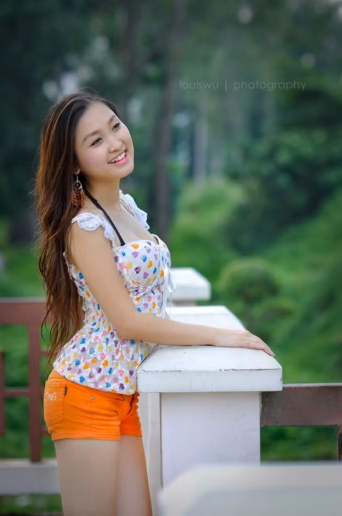 Xem thêm: Cơn sốt 'thiên sứ 9X': Đẹp như mỹ nhân cổ trang Trung Hoa