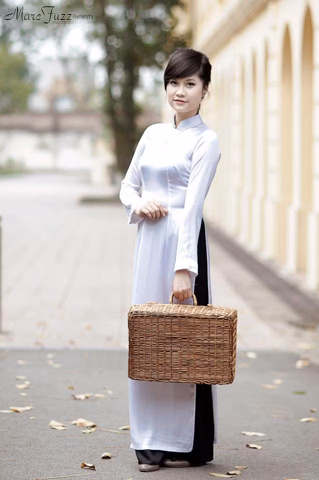 Thu Thủy sinh năm 1995, hiện đang học lớp 11 Trường THPT Trần Nhân Tông - Hà Nội Thu Thủy sinh năm 1995, hiện đang học lớp 11 Trường THPT Trần Nhân Tông - Hà Nội