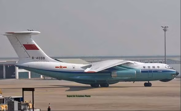 Máy bay vận tải cỡ lớn IL-76 của Không quân Trung Quốc (ảnh tư liệu) Máy bay vận tải cỡ lớn IL-76 của Không quân Trung Quốc (ảnh tư liệu)