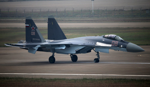 Máy bay chiến đấu Su-35 Nga bay biểu diễn ở Triển lãm hàng không Chu Hải Trung Quốc 2014
