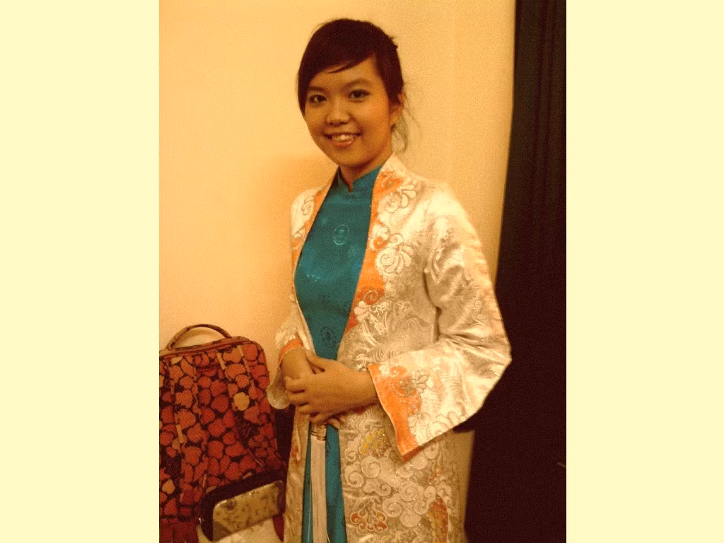 Thông điệp mà Diệu Trinh gửi đến mọi người: "cuộc sống sẽ luôn tươi đẹp và đầy màu sắc nếu như bạn biết cách đón nhận nó! Tự tin, thân thiện và trí tuệ sẽ giúp bạn tỏa sáng".