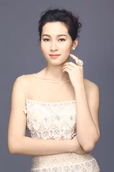 Người đẹp sinh ra và lớn lên trong một gia đình lao động ở Bạc Liêu.